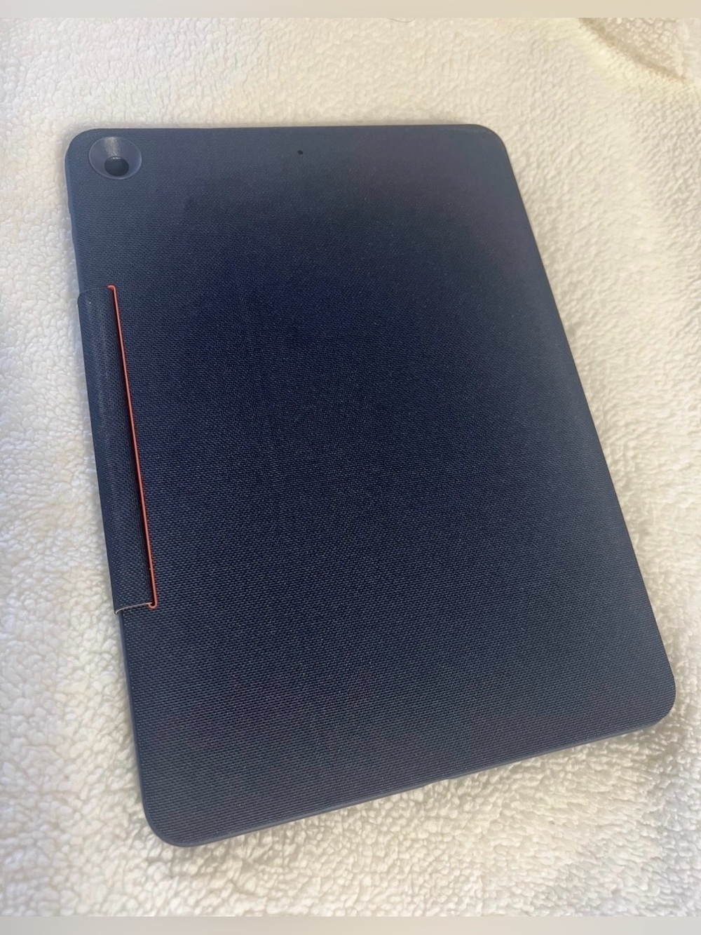 Logitech Rugged Combo 3 Touch iPad Keyboard Case - Picture 5 of 6